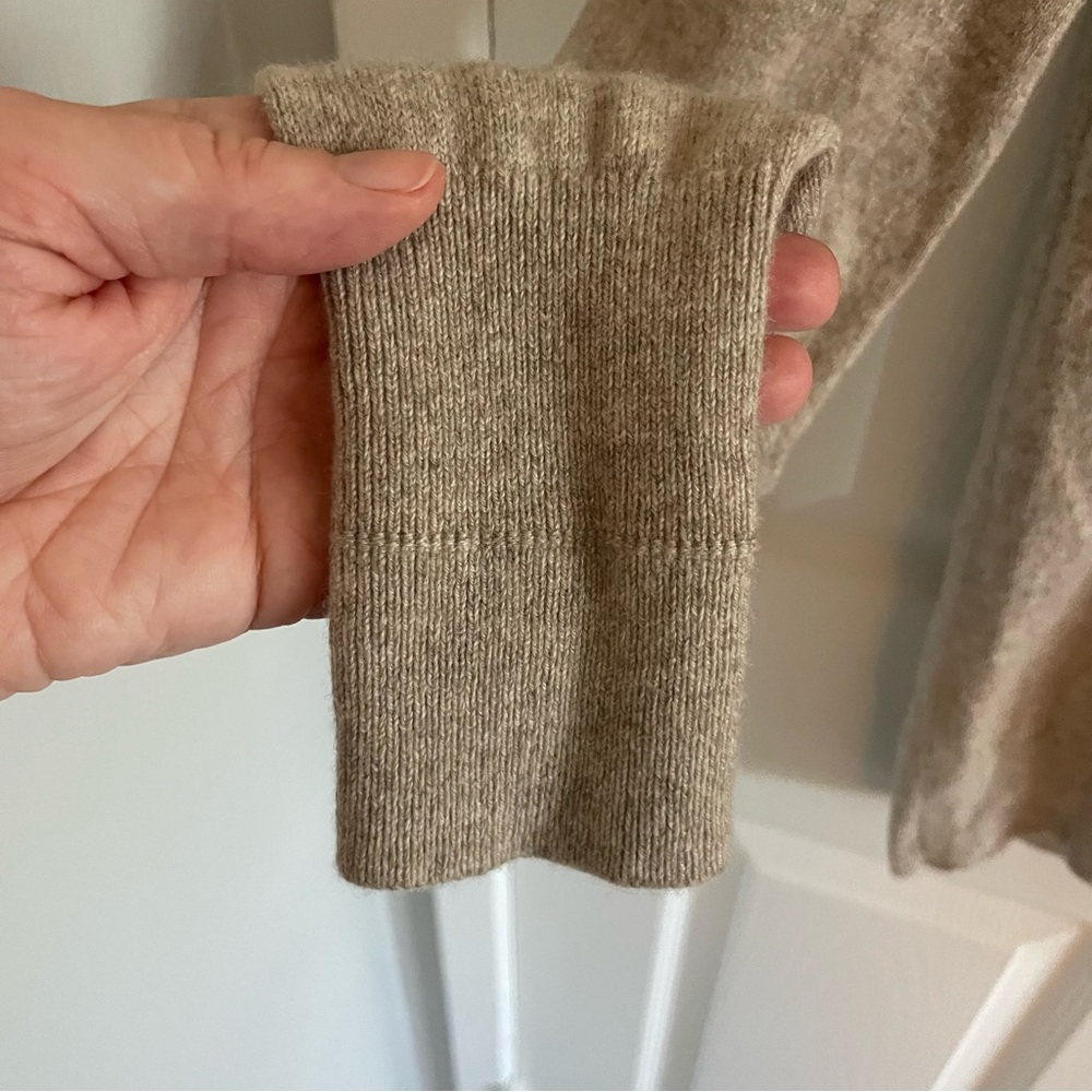 Everlane Cashmere Crewneck Sweater Tan Beige Size Small - Picture 7 of 10
